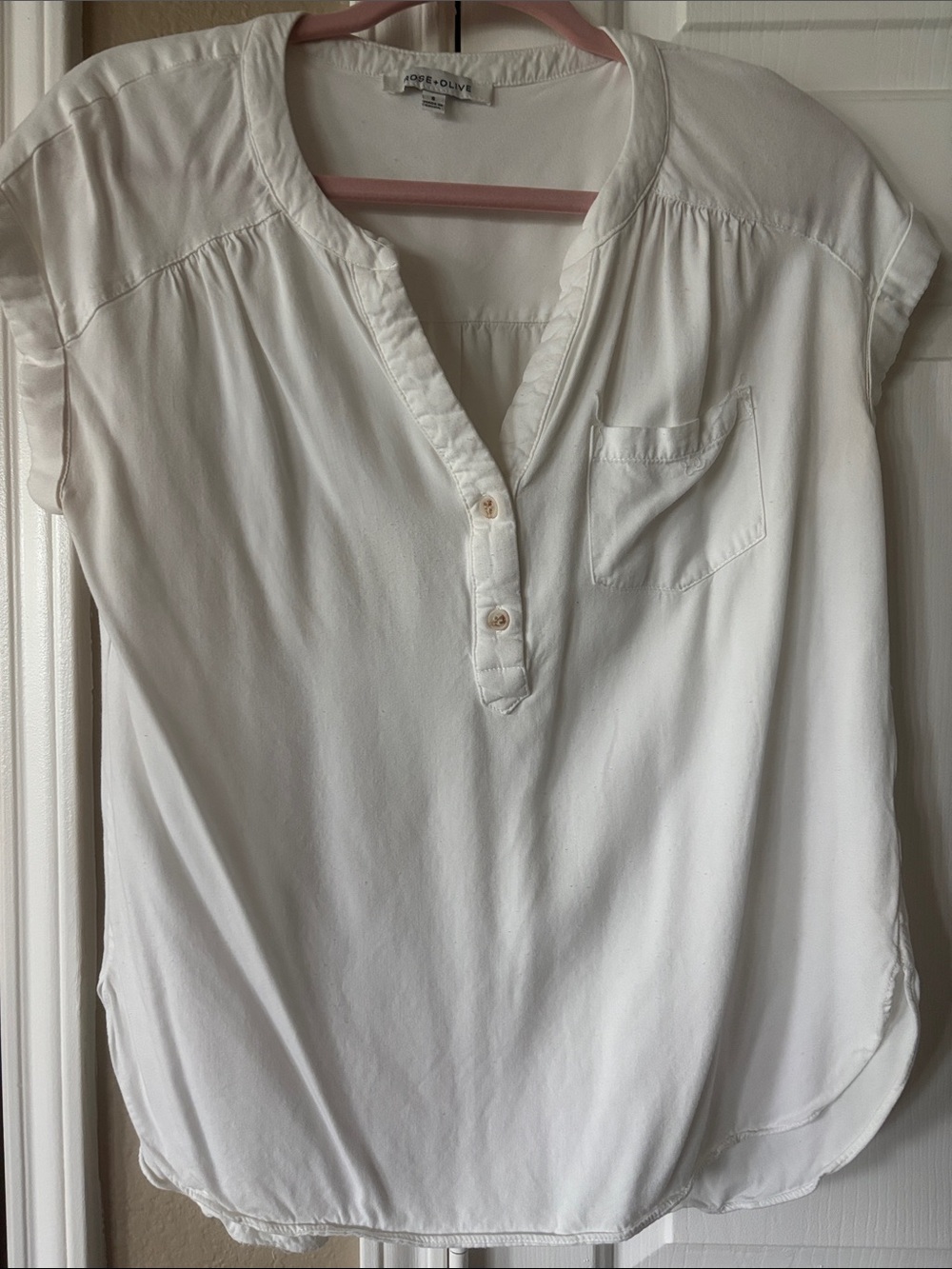 Rose & Olive White Short Sleeve Split V-Neck Blouse